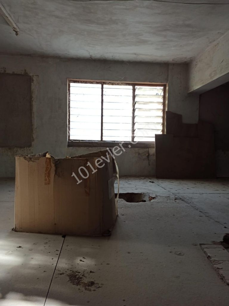 Warehouse To Rent in Kumsal, Nicosia