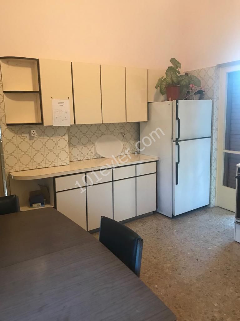 Detached House To Rent in Köşklüçiftlik, Nicosia