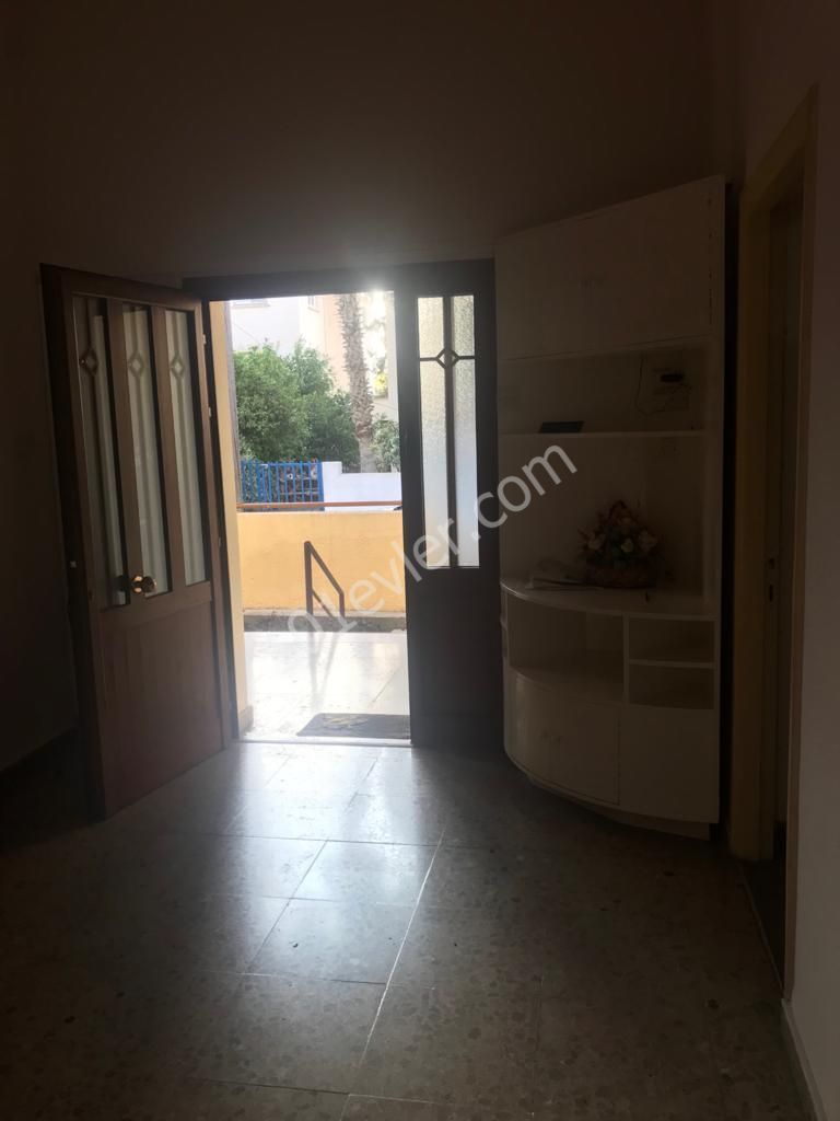 Detached House To Rent in Köşklüçiftlik, Nicosia