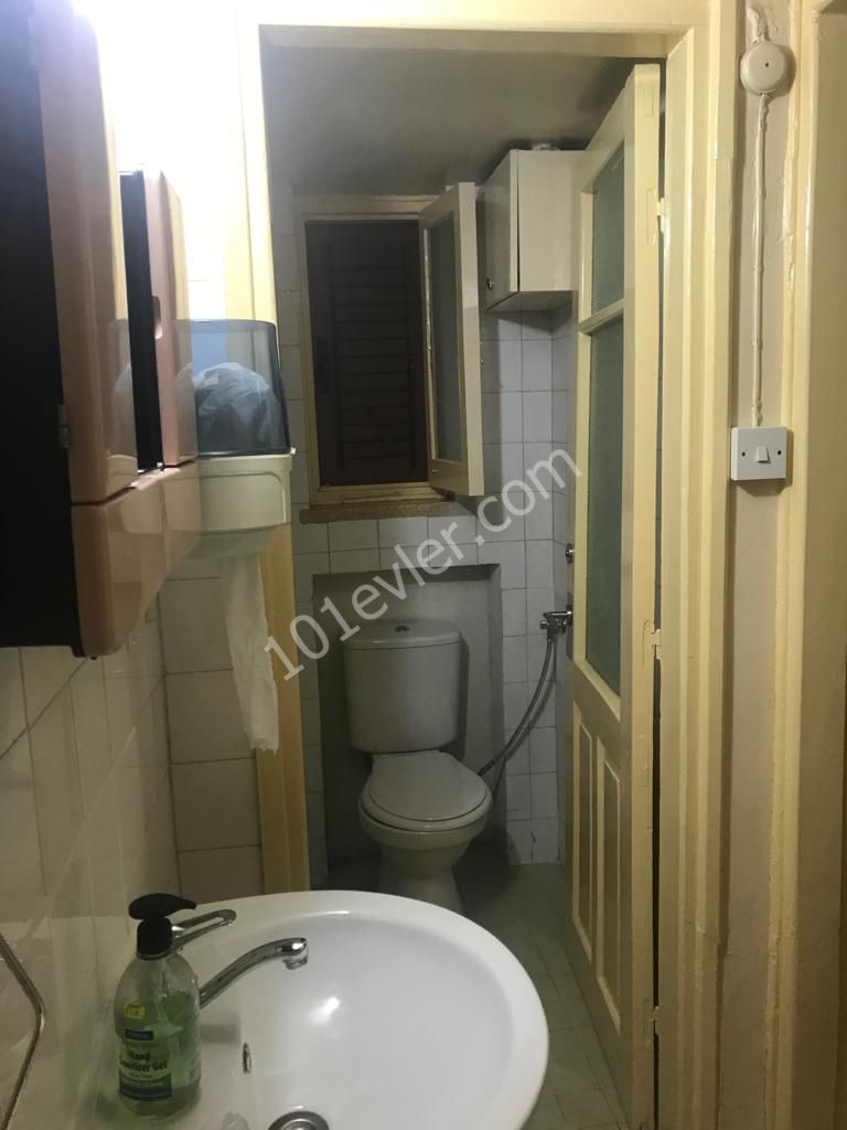 Detached House To Rent in Köşklüçiftlik, Nicosia