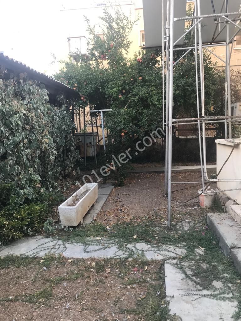 Detached House To Rent in Köşklüçiftlik, Nicosia