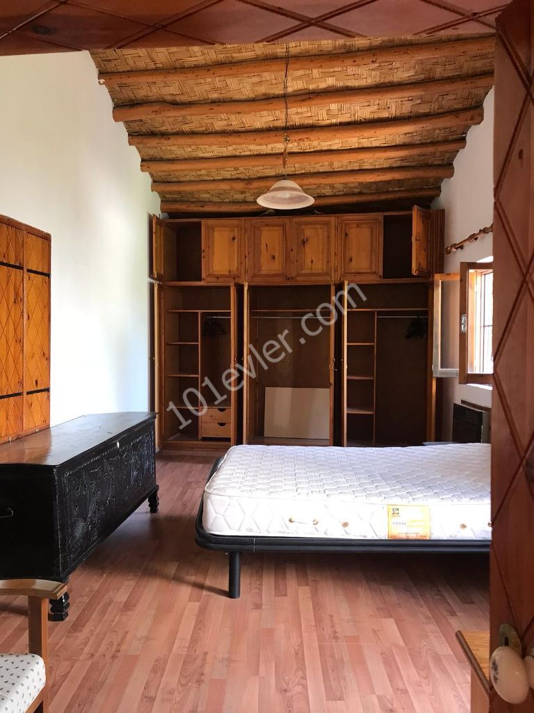 A 150-Year-Old Ottoman House in a 3+1 Rented Duplex in Kyrenia Ozankoy !!! ** 