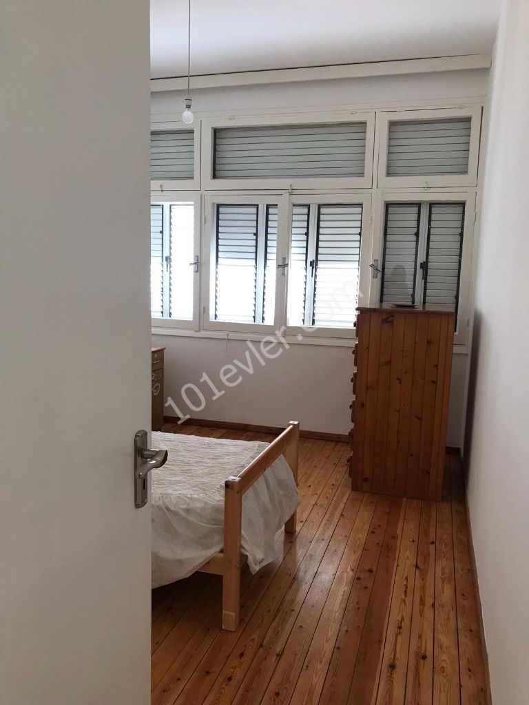 Super location in Ortakoy, clean, spacious, newly furnished, 4 + 1 250m2 rental apartment with MONTHLY PAYMENT for rent! Jul!! (The Ad is Up to Date) ** 