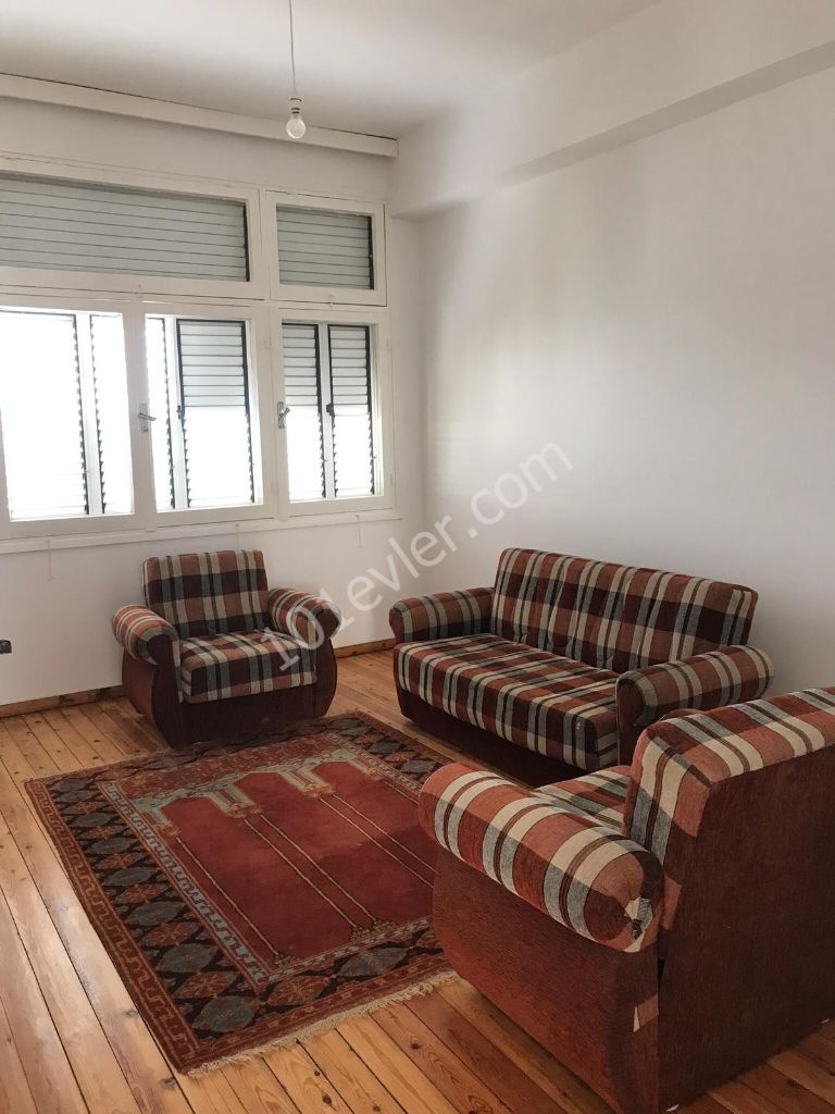 Super location in Ortakoy, clean, spacious, newly furnished, 4 + 1 250m2 rental apartment with MONTHLY PAYMENT for rent! Jul!! (The Ad is Up to Date) ** 