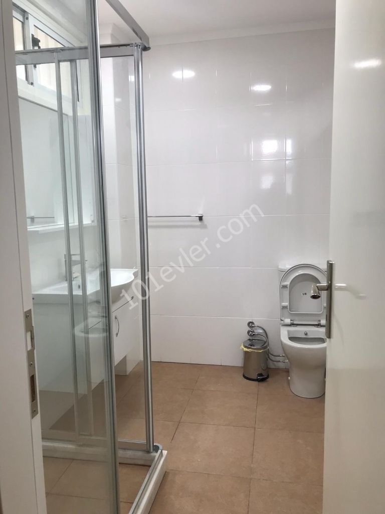 Super location in Ortakoy, clean, spacious, newly furnished, 4 + 1 250m2 rental apartment with MONTHLY PAYMENT for rent! Jul!! (The Ad is Up to Date) ** 