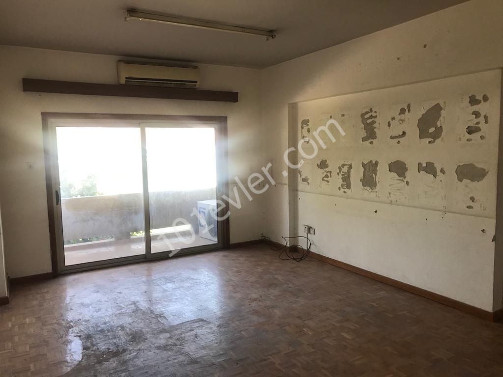 Business To Rent in Köşklüçiftlik, Nicosia