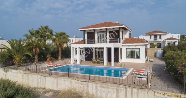 3 +1 Fully Furnished Villas for Rent in Kyrenia ! ** 