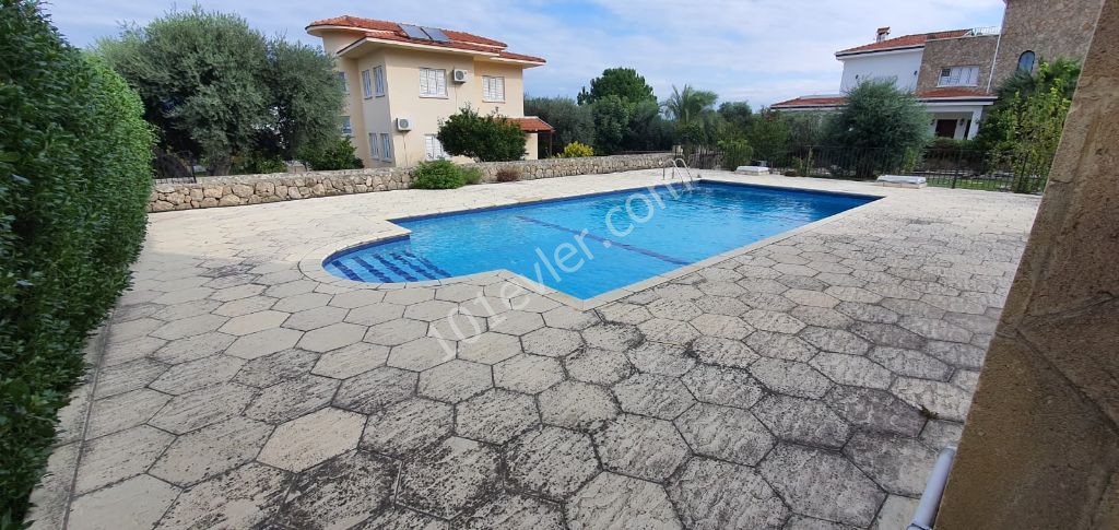 Flat To Rent in Karaoğlanoğlu, Kyrenia