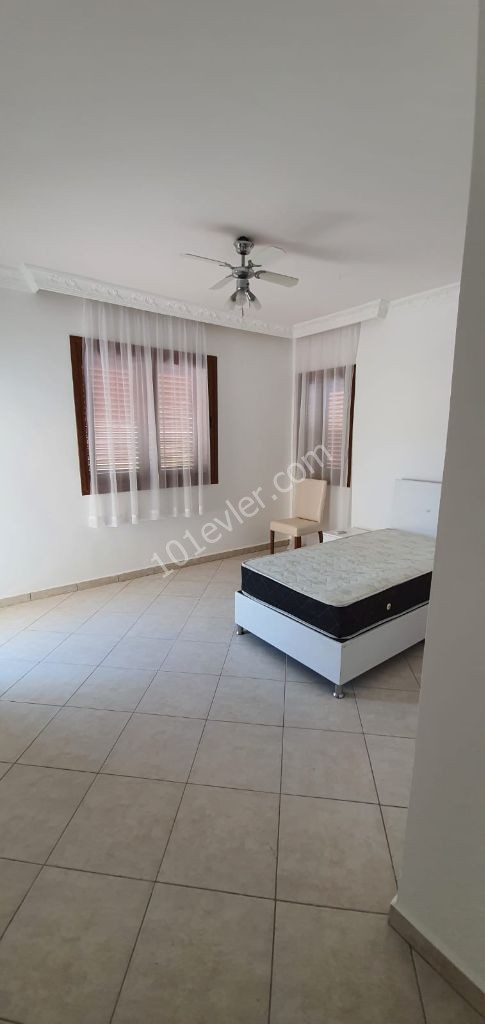 Flat To Rent in Karaoğlanoğlu, Kyrenia