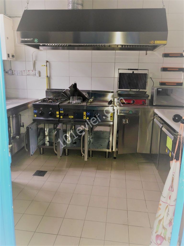 Lefkoşa Surlariçi'nde Merkezi Lokasyonda Full Eşyalı Kullanıma Hazır 2+2  Kiralık Cafe