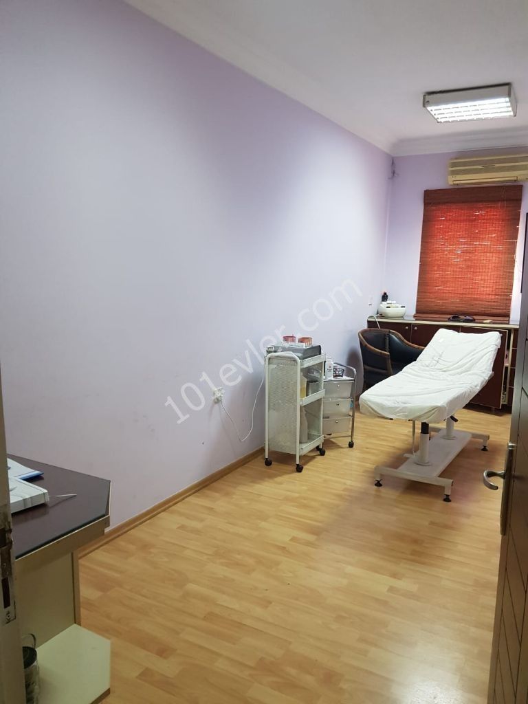 Göçmenköy'de Banka-Dersane-   Market- Klinik- Ofis Olmaya Müsait İşyeri !