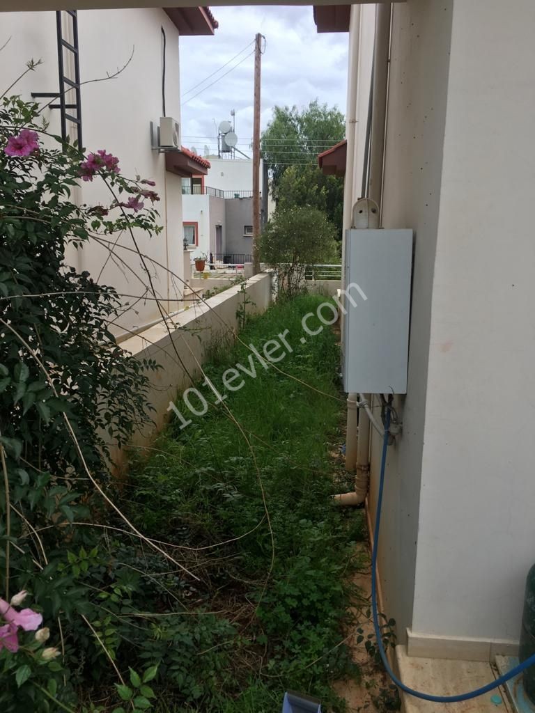 Yenikent'te Nezih Bir Bölgede Aileye Kiralık 3 +1 Müstakil Villa