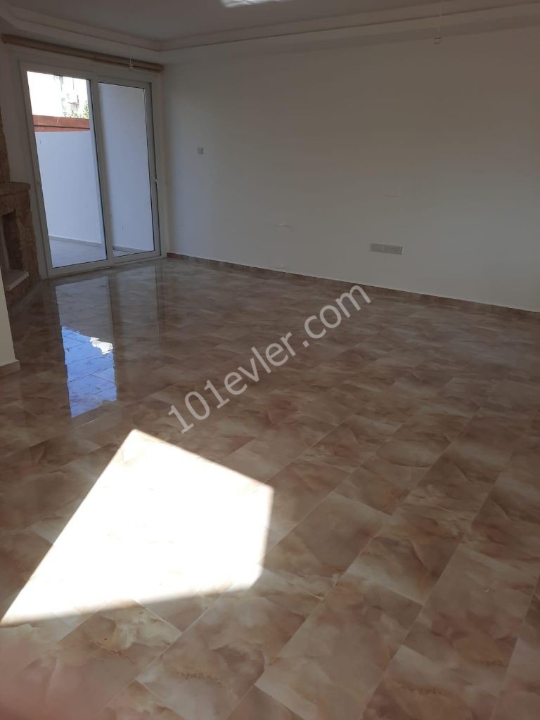 Detached House For Sale in Güzelyurt Merkez, Guzelyurt