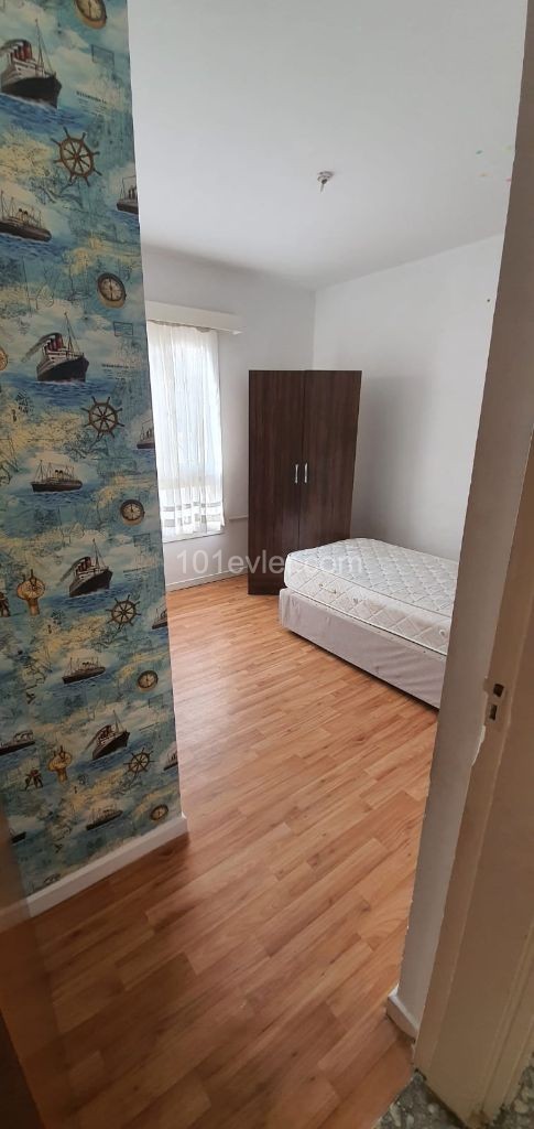 Girne Merkez'de 2+1 (Oscar Hotel Civarında)  Eşyalı Daire