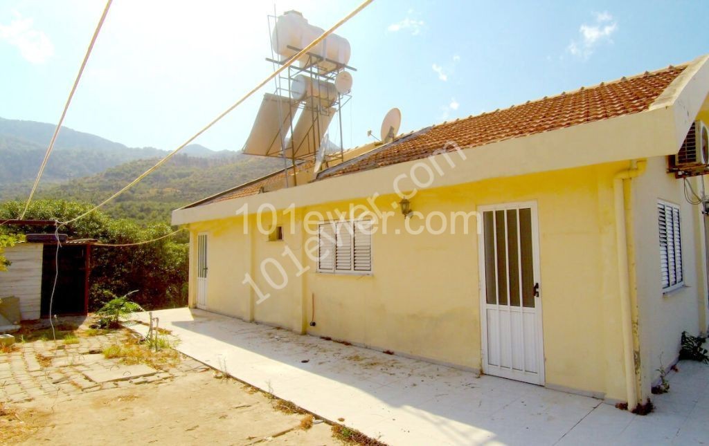 Detached House For Sale in Çatalköy, Kyrenia