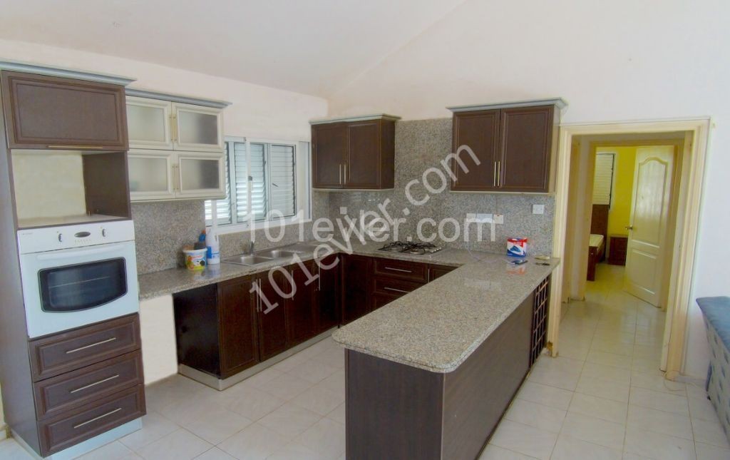 Detached House For Sale in Çatalköy, Kyrenia