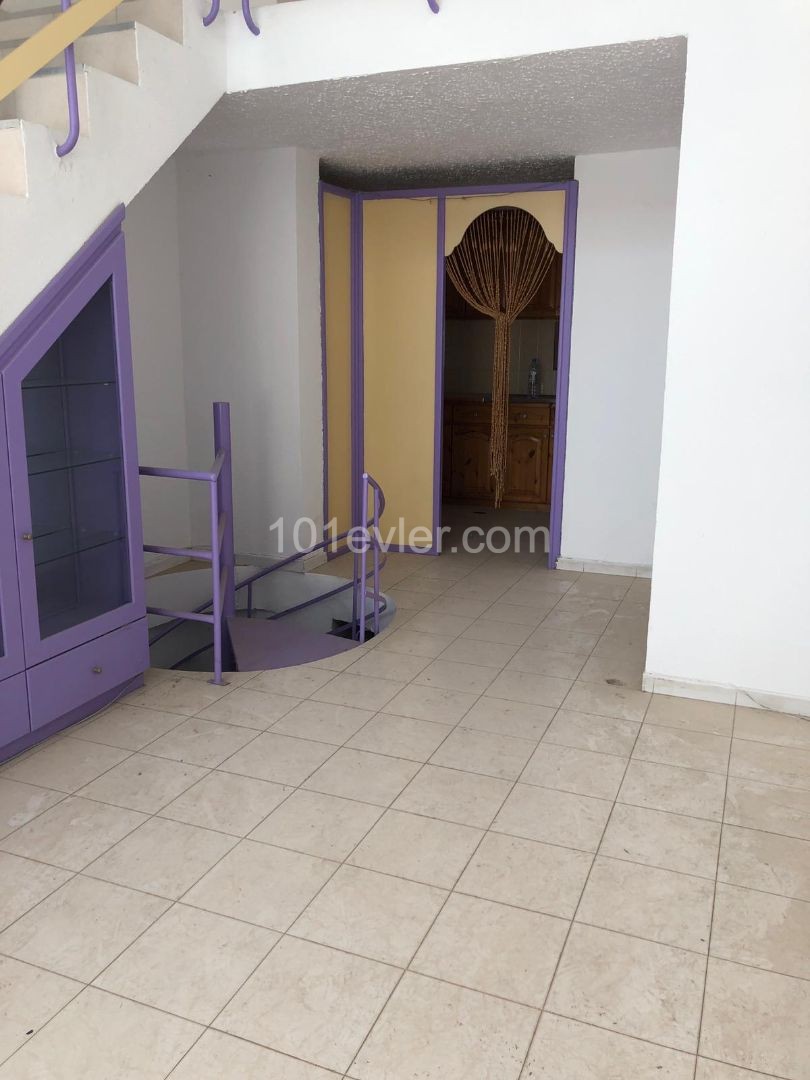 Yenişehir'de 3 Katlı, Geniş Bodrumlu, Kiralık Dükkan ( 3 Ay Ödemeli)