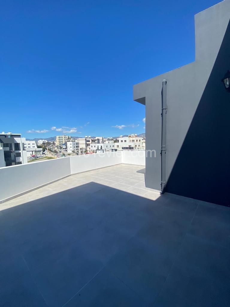 Yenikent te super Aussicht, 2 + 1 Penthouse-Wohnung ** 