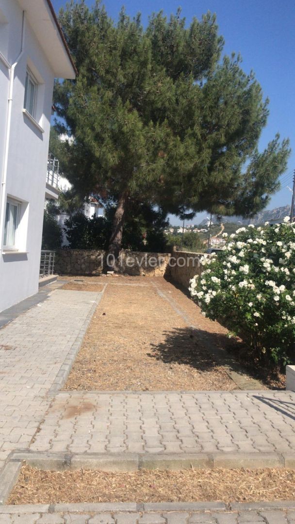 4 +1 Villa for Rent with Private Pool in Alsancak ** 