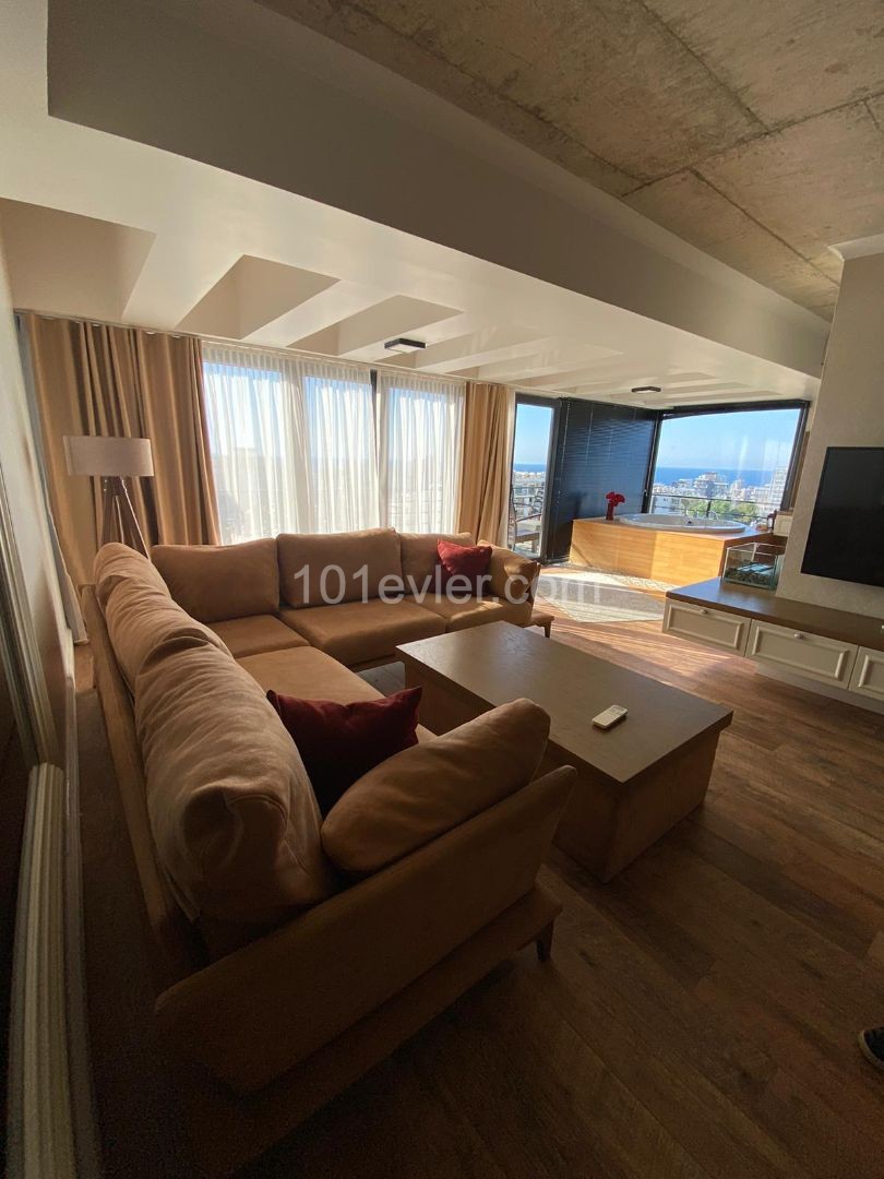 Роскошные апартаменты 1+0 в аренду в Кирении с полностью меблированной джакузи с видом на горы и море ** 