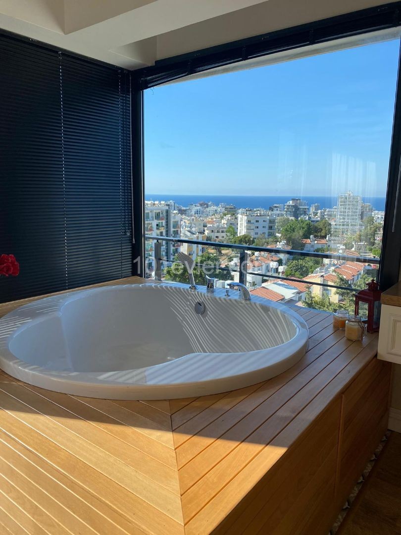 Komplett möblierte Wohnung zur Miete in Kyrenia mit Jacuzzi mit Blick auf die Berge und das Meer Lu Llogara 1 + 0 ** 