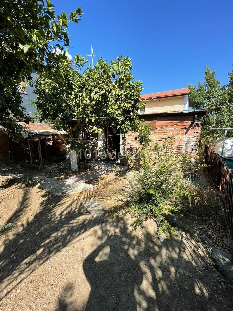 Einfamilienhaus Kaufen in Küçük Kaymaklı, Nikosia