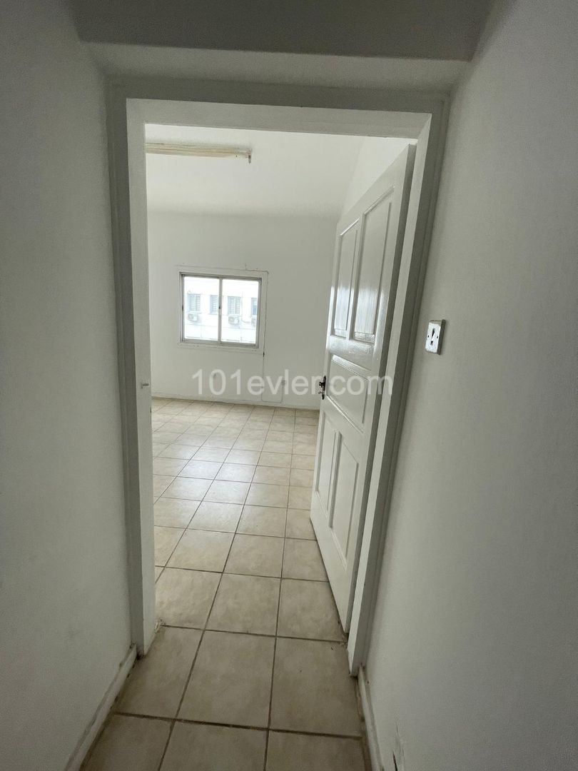 Office To Rent in Köşklüçiftlik, Nicosia