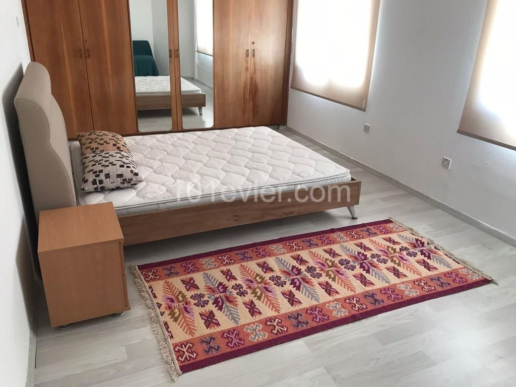 Köşklüçiftlik'te Çok Özel Konumda Aileye Uygun Full Eşyalı Kiralık 2+1 Daire ( Aylık Ödeme)