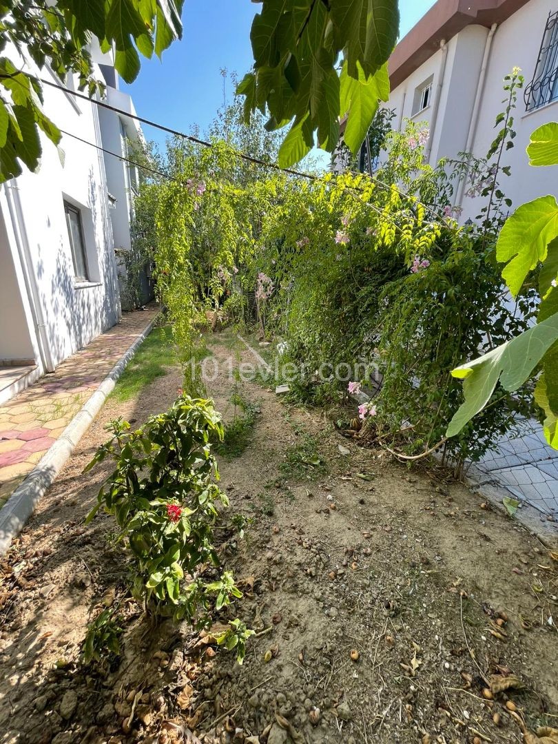 Detached House For Sale in Küçük Kaymaklı, Nicosia