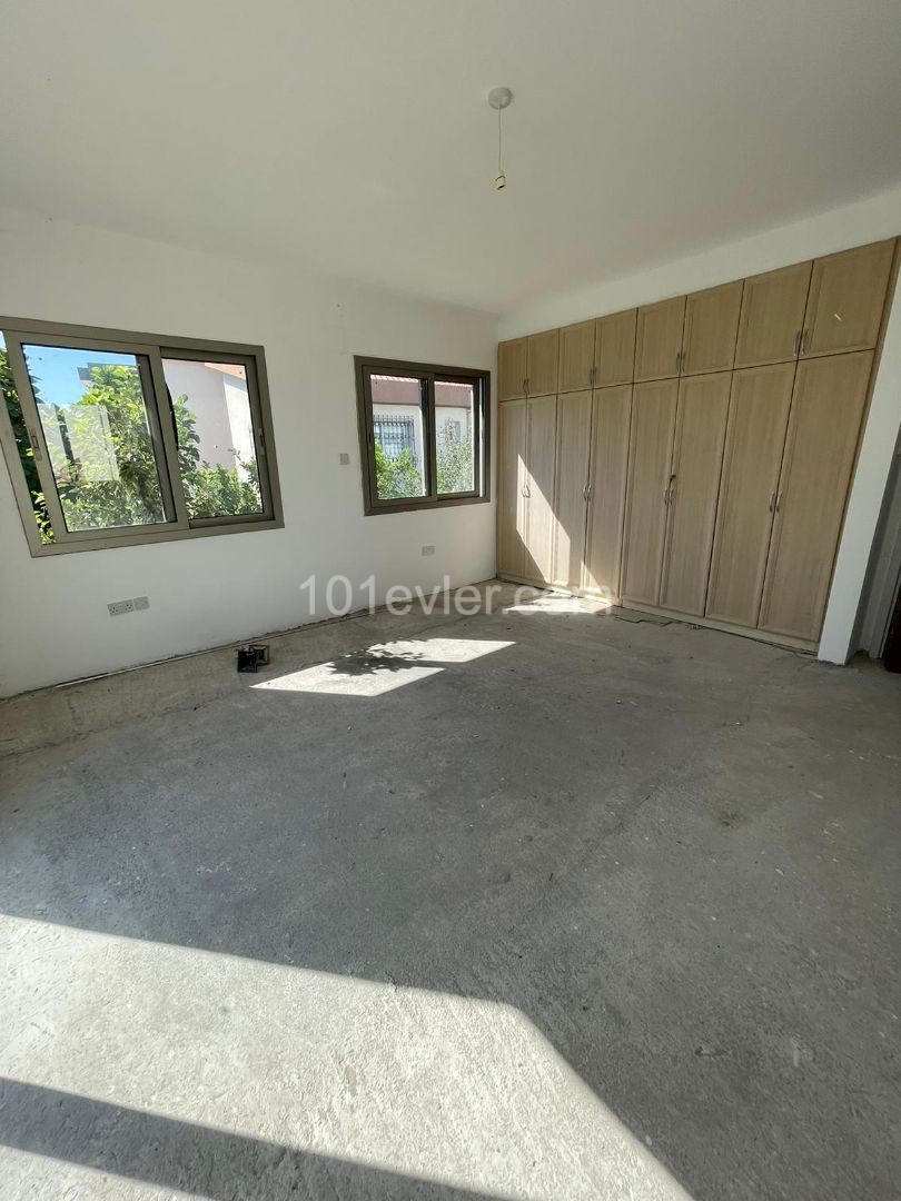 Detached House For Sale in Küçük Kaymaklı, Nicosia