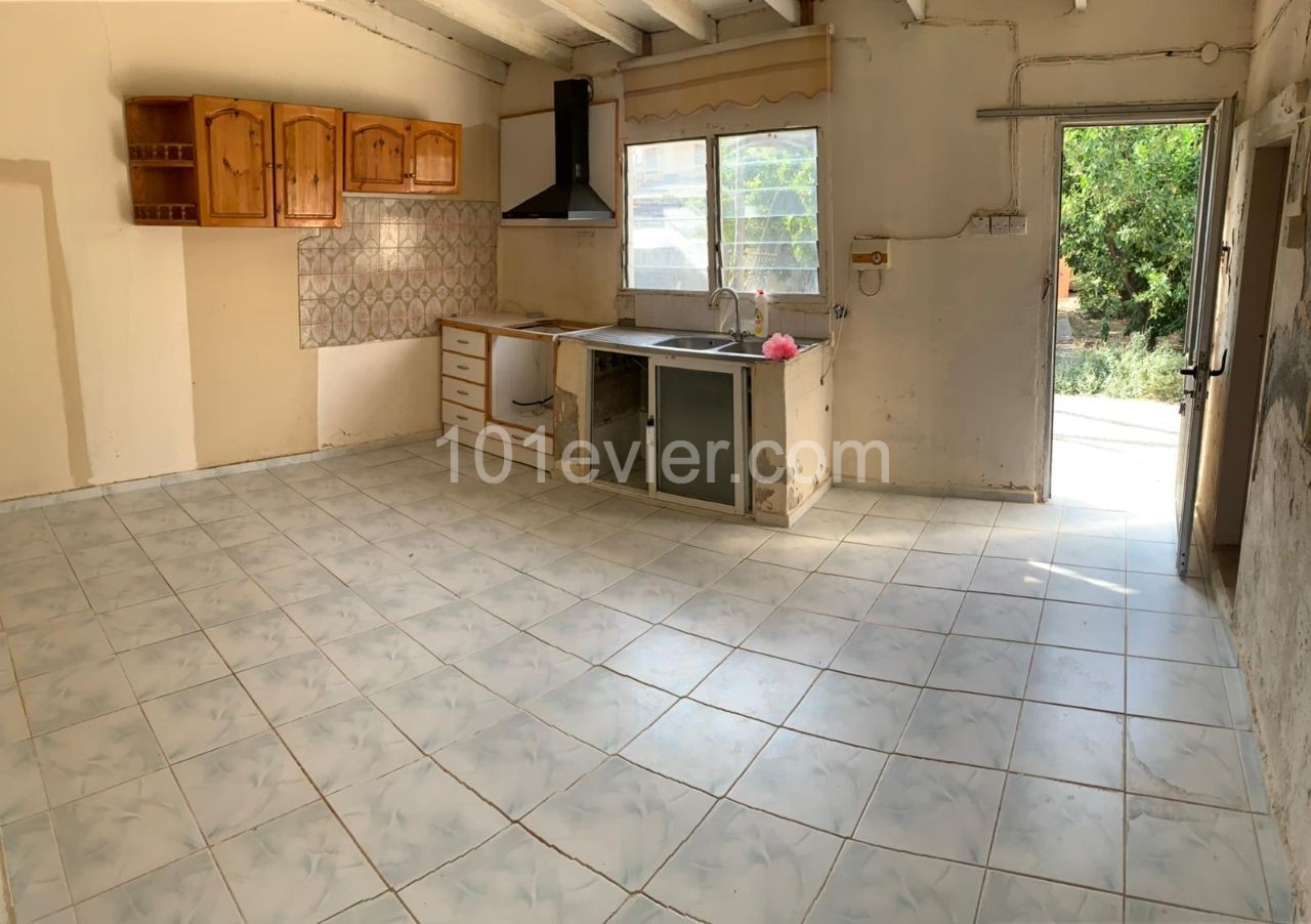 4+1 Duplex Detached House with Large Garden for Sale in Küçük Kaymaklı ** 