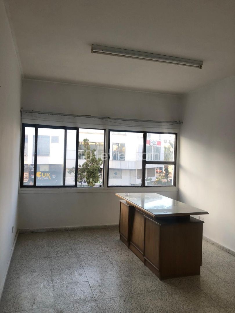 Office For Sale in Küçük Kaymaklı, Nicosia