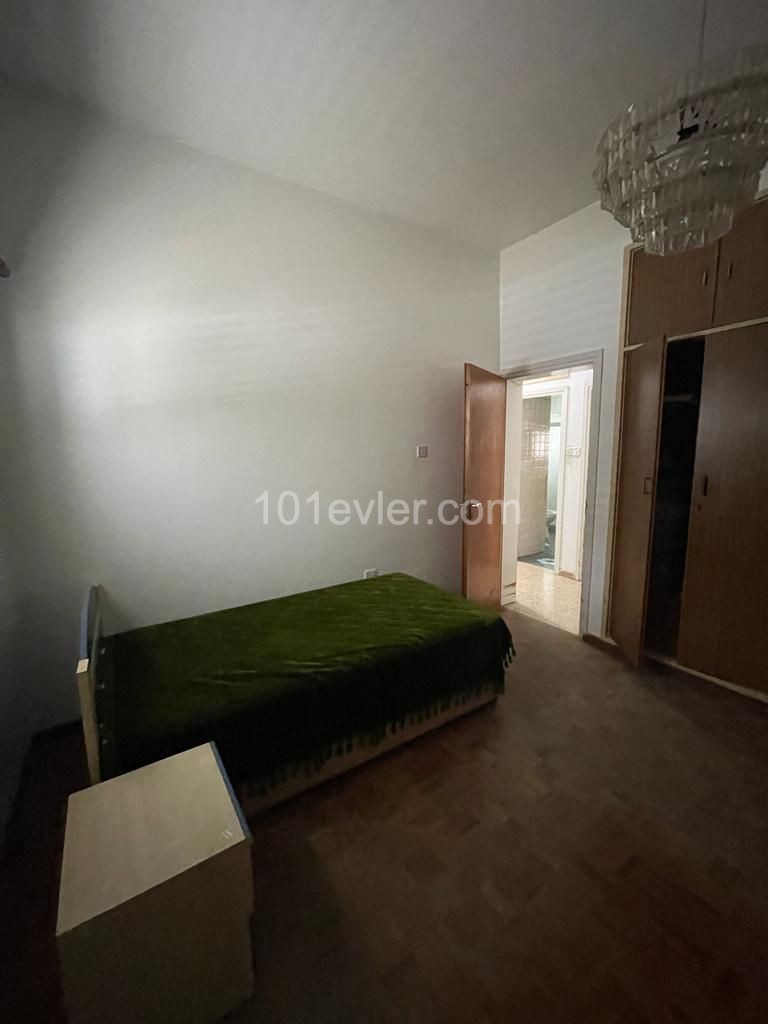 3 + 1 Einfamilienhaus zur Miete geeignet für Büro / Klinik / Arbeitsplatz ** 