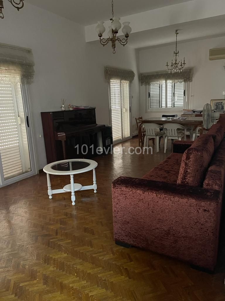 3+1 Detached House for Rent in Köşklüçiftlik Suitable for Office / Clinic / Workplace Use ** 