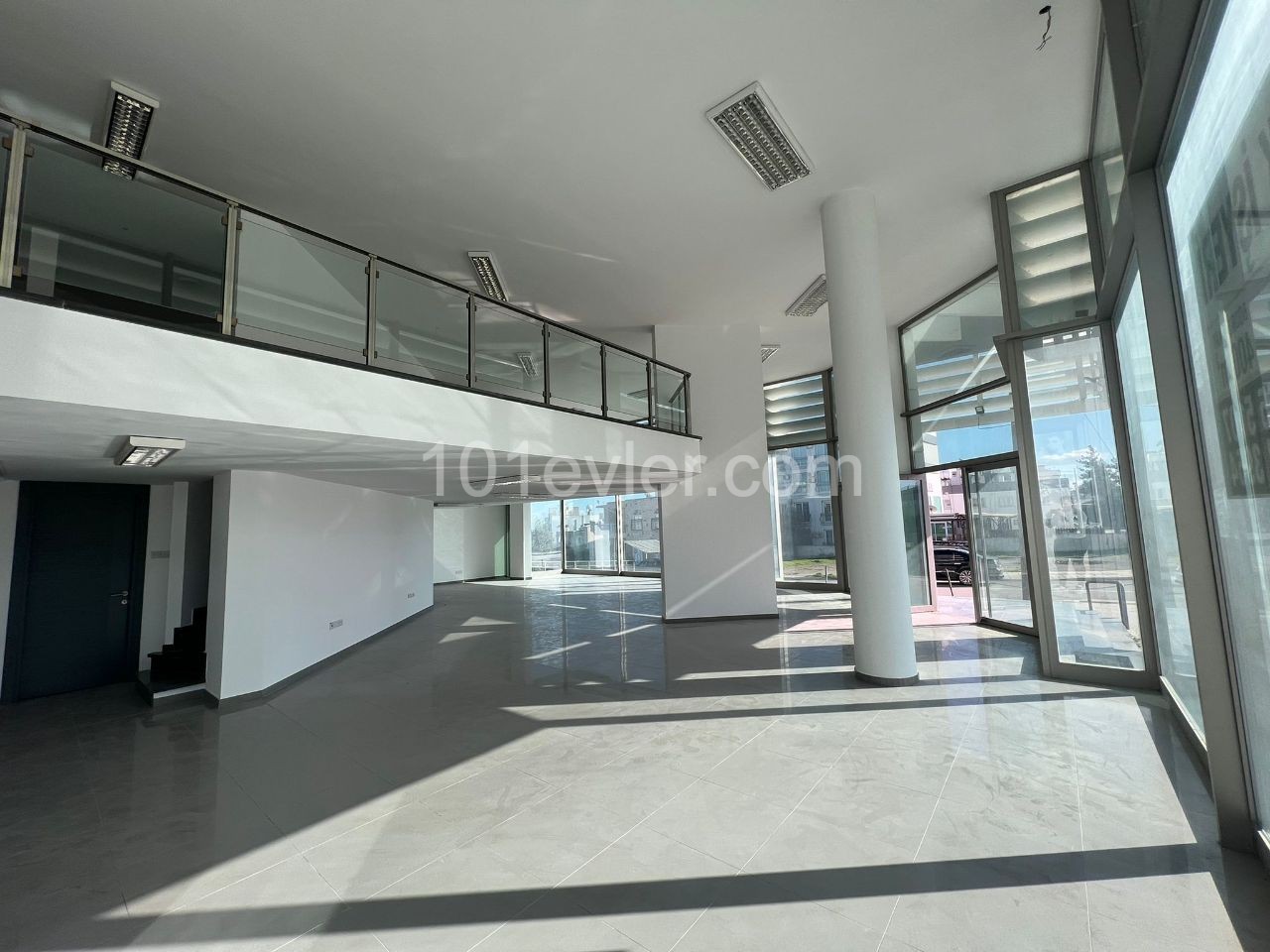 Shop For Rent in Gonyeli Merkez ** 