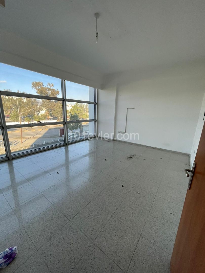 Spacious 2+1 Commercial Flat for Rent in Ortaköy (Suitable for Office-Workplace Use!) ** 