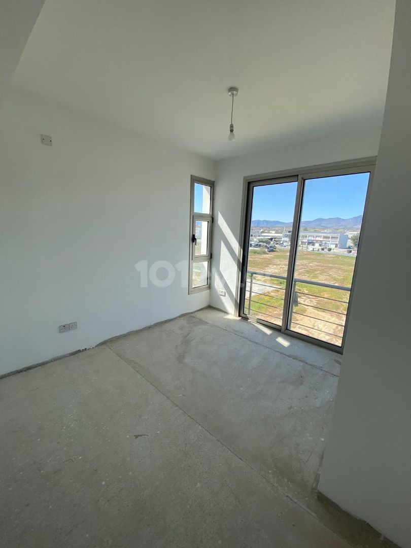 Taşkınköy'de Satılık Şömineli Sıfır 3+1 Penthouse (2 Adet)