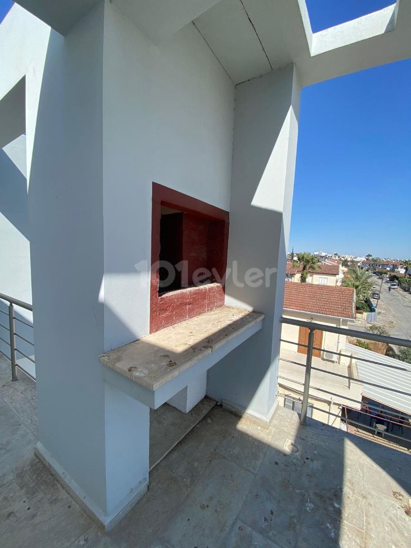 Taşkınköy'de Satılık Şömineli Sıfır 3+1 Penthouse (2 Adet)