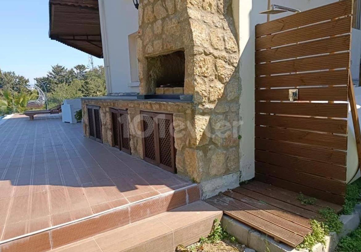 Voll Möblierte Villa Mit Täglichem Freistehendem Luxus - Privatpool In Kyrenia Zeytinlik! ** 