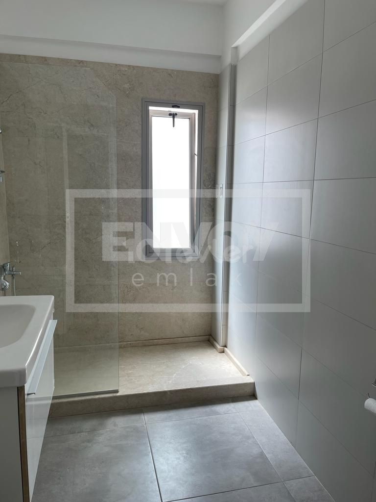 Metehan-Dereboyu Bölgesinde Lux  115 m2 Kiralık  Full Eşyalı 2+1 Daire 