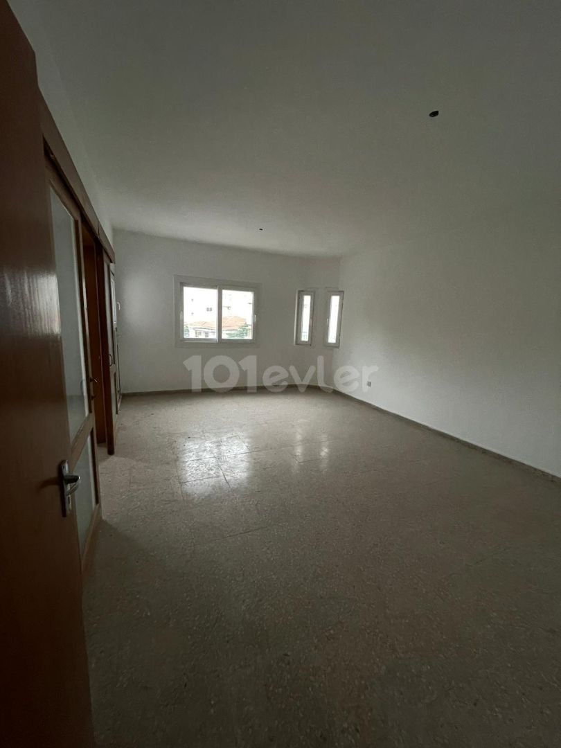 Office for Rent on the Street in Dereboyu, Nicosia ** 