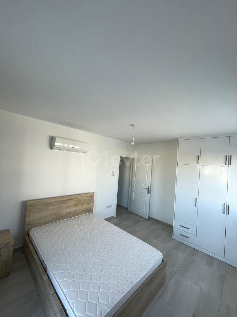 Lefkoşa Yenikent'de 2+1 Çok Geniş Balkonlu Kiralık Daire 