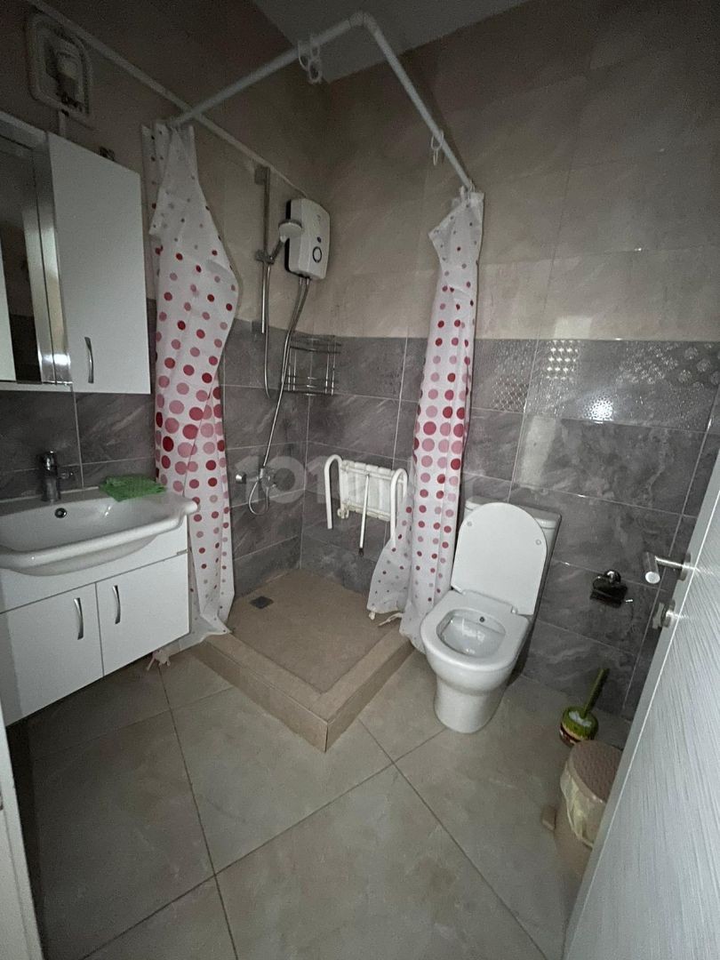 Lefkoşa Yenikent’te Zemin Kat Kiralık 2+1 Daire