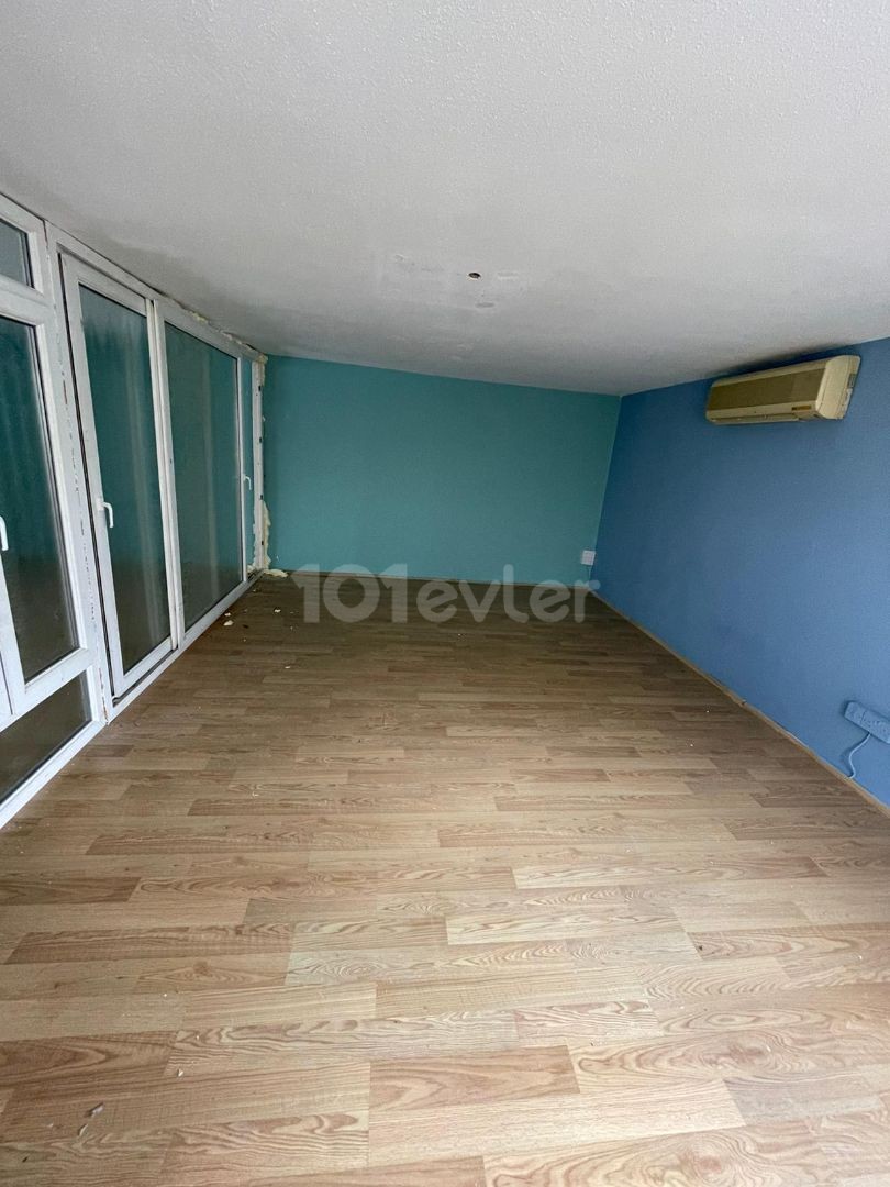 Sende Storey Shop for Rent in Köşklüçiftlik ** 