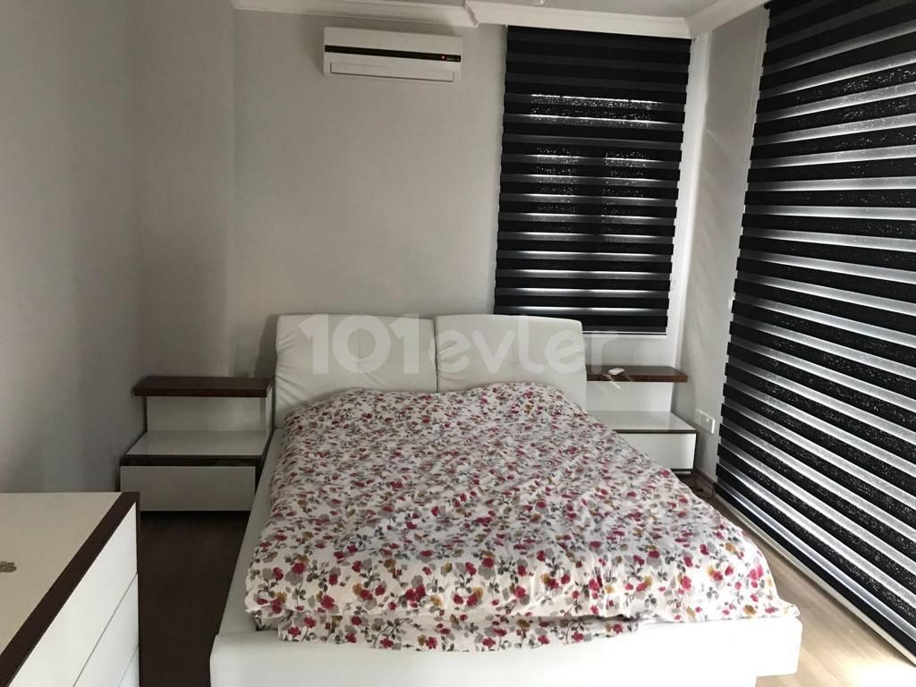 Çatalköy'de Mükemmel Konumda Dağ ve Deniz Manzaralı 3+1 Kiralık Villa