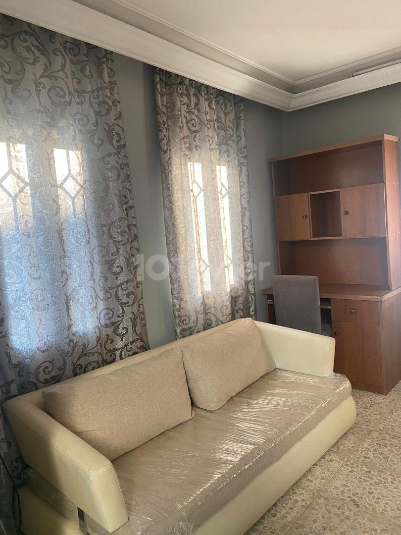 Karaoğlanoğlunda Nezih Bölgede Kiralık 3+1 Dublex Villa