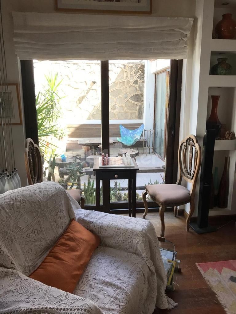 Ortaköy'de Muhteşem Merkezi Isıtmalı + Şömineli Lüx  Ticari Villa 5+2 Kiralık / Satılık