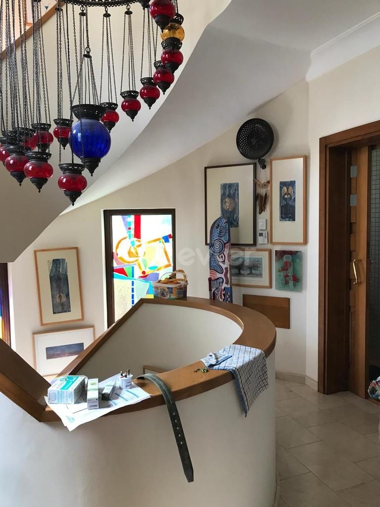 Ortaköy'de Muhteşem Merkezi Isıtmalı + Şömineli Lüx  Ticari Villa 5+2 Kiralık / Satılık