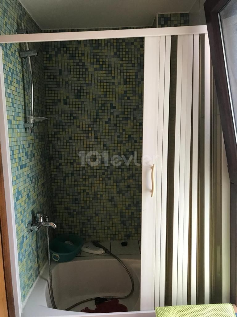 Ortaköyde Muhteşem Triplex  Merkezi Isıtmalı + Yardımcı Evlı Konut veya Ticari Villa 5+2 Kiralık veya Satılık Villa