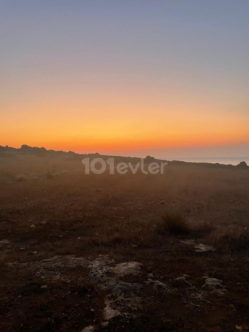 Land for Sale Near the Sea in Sadrazamkoy (Opportunity) ** 